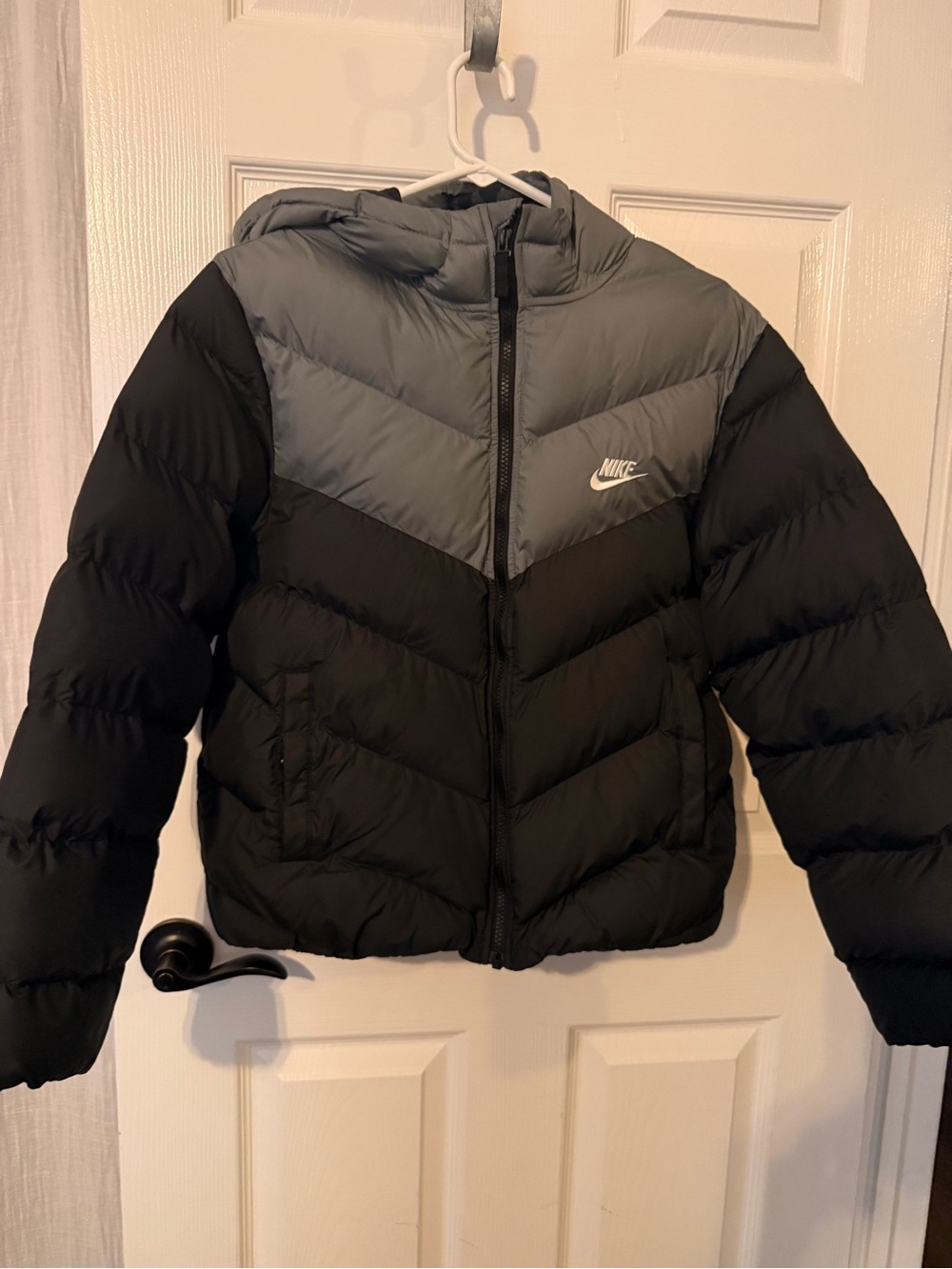 Nike Kids Hooded Puffer Jacket in Black & Gray